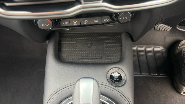 Nissan Juke 1.0 DiG-T N-Connecta 5dr DCT Petrol Hatchback